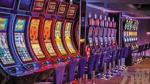 Filipino player enjoying okeybet slot games on a mobile phone